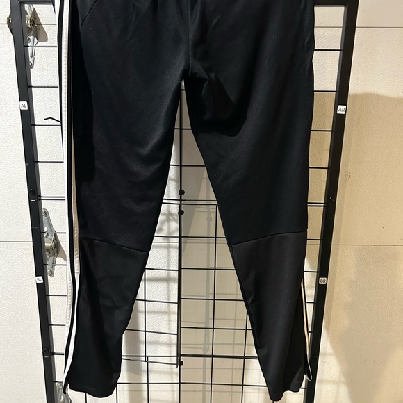Adidas Sport Pants - Performance and Comfort for Active Lifestyles - Picture 2 of 7
